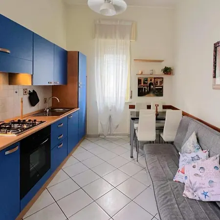 Bilocale Vicino Al Porto Διαμέρισμα