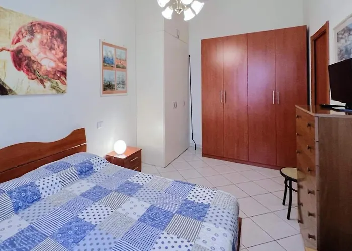 Bilocale Vicino Al Porto Apartamento *