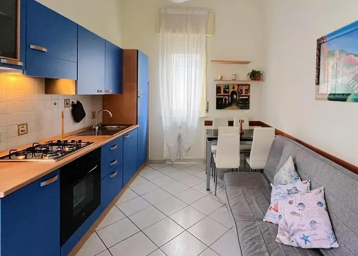 Bilocale Vicino Al Porto 아파트